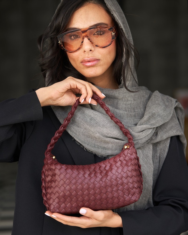 کیف دوشی زنانه بافتدار مدل دسته بافته کد 9536
