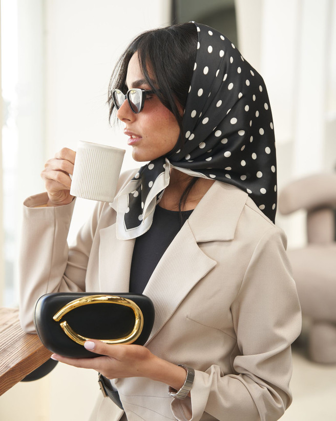 عکس محصول مینی اسکارف ابریشمی مدل نقطهچین