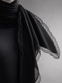 عکس محصول شال درختی پلیسه مشکی حاشیه دانتل