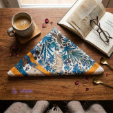 مینی اسکارف زنانه طرح حیوانات و گلهای شرقی