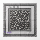 مینی اسکارف زنانه طرح پلنگی طوسی و مشکی با حاشیه نوشته Fashion