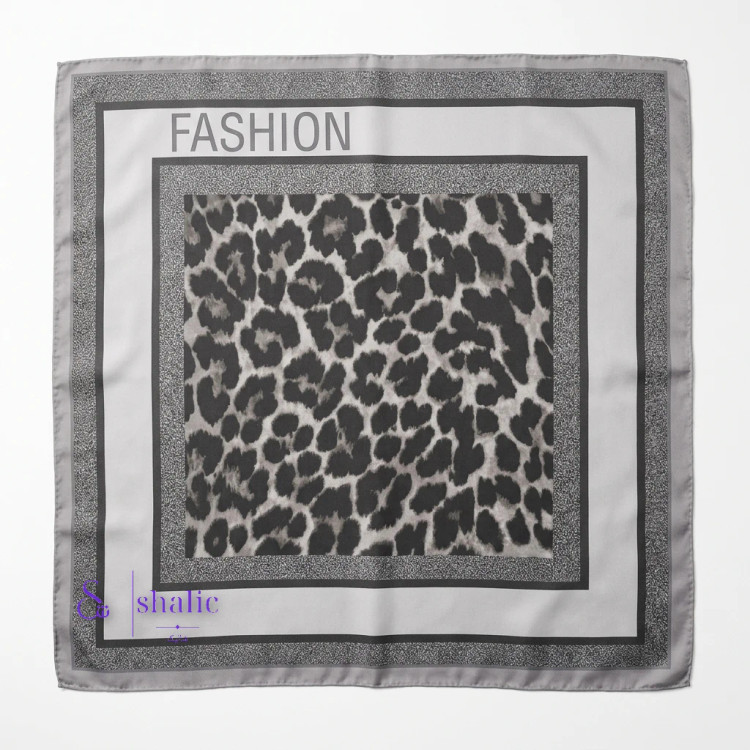مینی اسکارف زنانه طرح پلنگی طوسی و مشکی با حاشیه نوشته Fashion