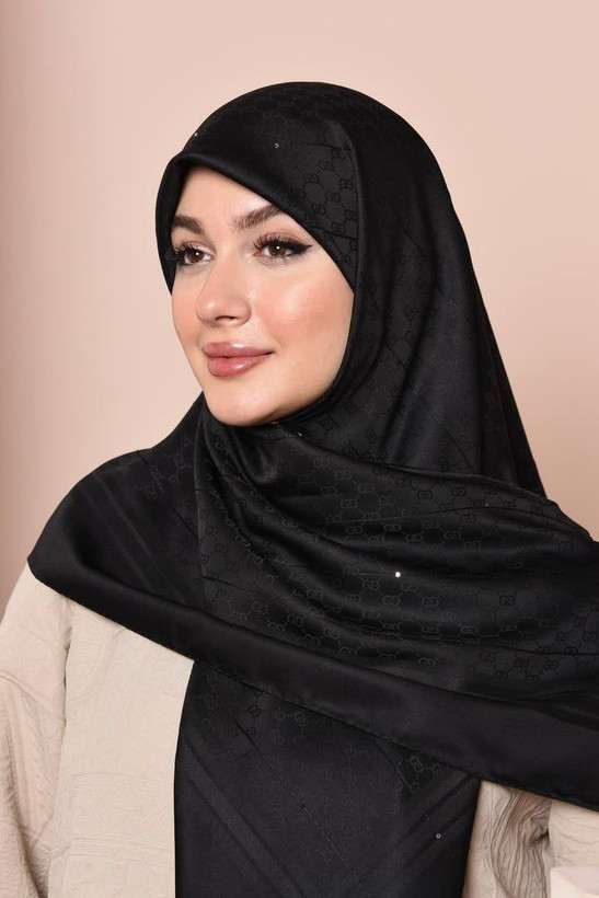 روسری ژاکارد پولکی در 10 طرحبندی متنوع